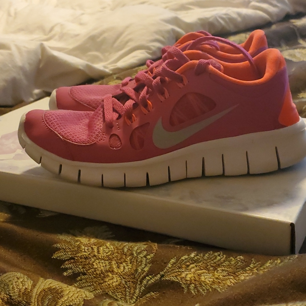 Girls Nike Free 5.0 3.5Y